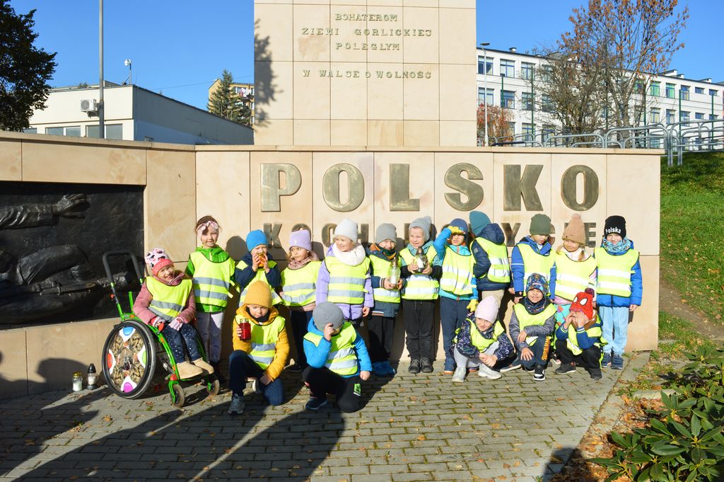 Pamiętamy – wycieczka przedszkolaków śladami bohaterów Gorlic