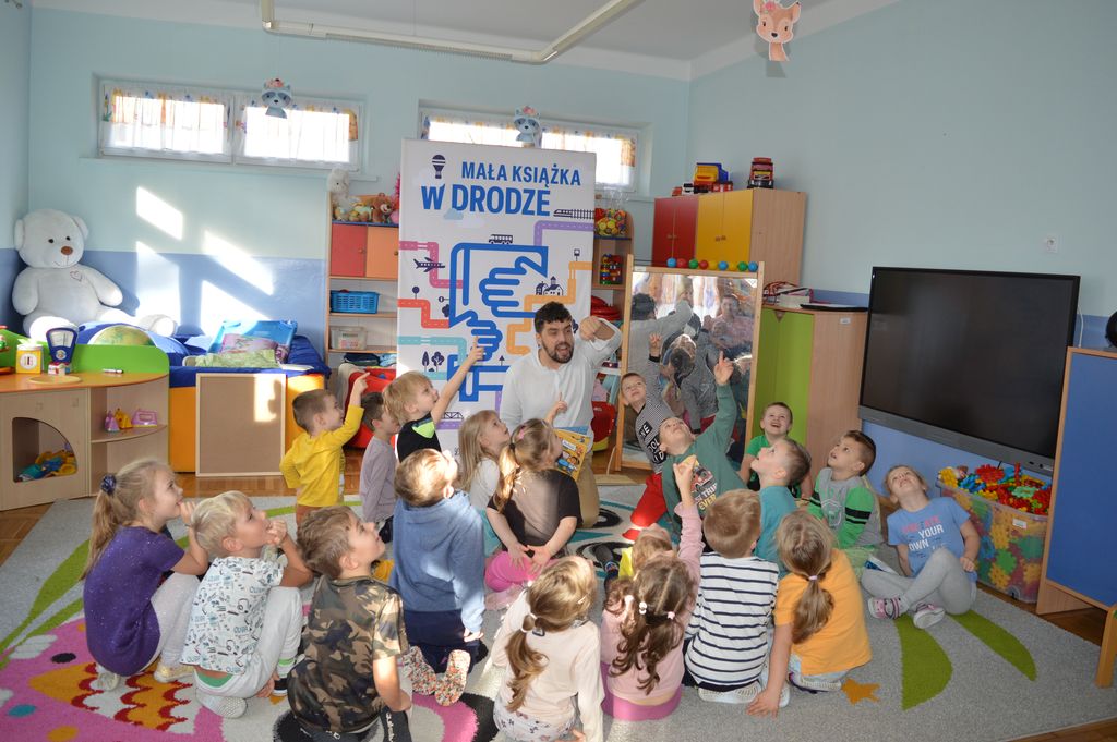 Spotkanie z Mateuszem Świstakiem w ramach akcji „Mała książka w drodze”